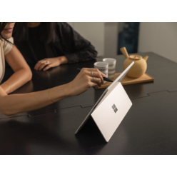 Laptop MICROSOFT Surface Pro X 13 QHD SQ2 16GB 512GB W11H czarny