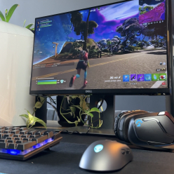 (Zestaw komputerowy) Dell Alienware Aurora R10 Ryzen 7 5800 8 GB RAM 1TB SSD GeForce RTX 3070 + monitor Dell S2417DG + akcesoria
