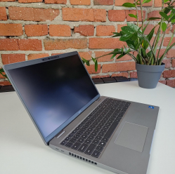 Laptop DELL Latitude 5520 i5 1145G7 16GB 256GB SSD FHD Windows 11 PRO Klasa A 