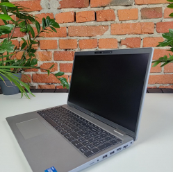 Laptop DELL Latitude 5520 i5 1145G7 16GB 256GB SSD FHD Windows 11 PRO Klasa A 