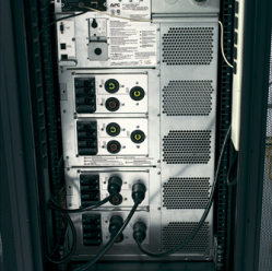 Obudowa tablicy zasilającej APC Symmetra LX 16kVA N+1 Tower Frame 220/230/240V or 380/400/415V