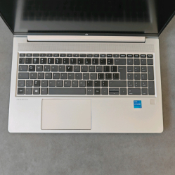 HP ProBook 450 G8 i5 2.4 1135G7 16GB 512GB SSD 15.6" FHD Windows 11 Pro Refurbished Klasa B
