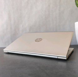 HP ProBook 450 G8 i5 2.4 1135G7 16GB 512GB SSD 15.6" FHD Windows 11 Pro Refurbished Klasa B