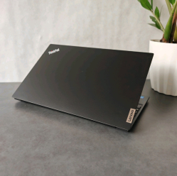 Laptop Lenovo ThinkPad E15 Gen 2 i5 2.4 1135G7 8GB 256GB SSD 15" FHD Windows 11 Pro Refurbished Klasa A 