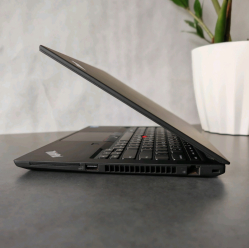 Lenovo ThinkPad T14S Gen 2 i5 2.6 1145G7 16GB 256GB SSD 14" FHD Windows 11 Pro Refurbished Klasa A 