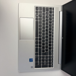 HP ProBook 450 G8 i5-1135G7 16GB 512GB SSD 15.6" FHD Windows 11 Pro Refurbished Klasa B