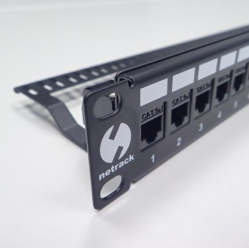 Patchpanel NETRACK 104-11 19 24 CAT6 UTP
